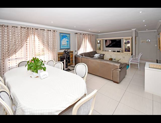 6 BEDROOM HOUSE FOR SALE IN CROWN NORTH
